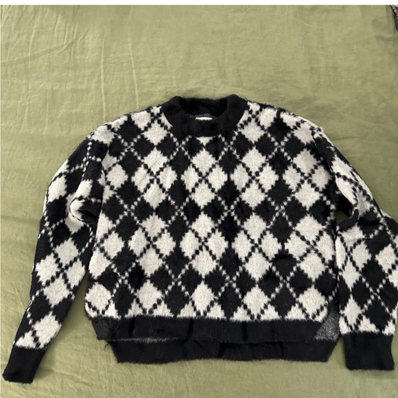 Abercrombie sweater S - Picture 3 of 3